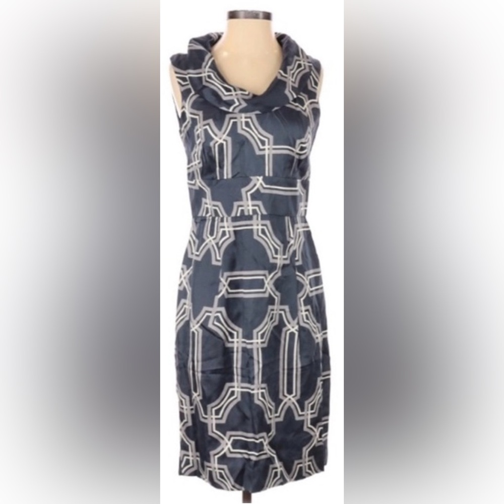 Sleeveless dress
